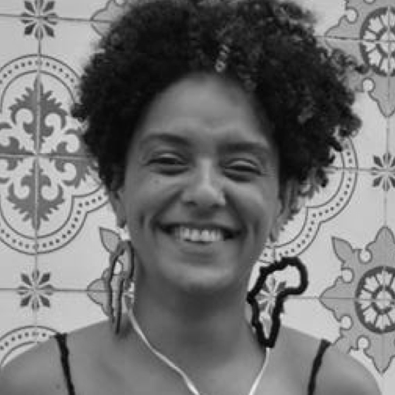 Larissa Santiago - Blogueiras Negras